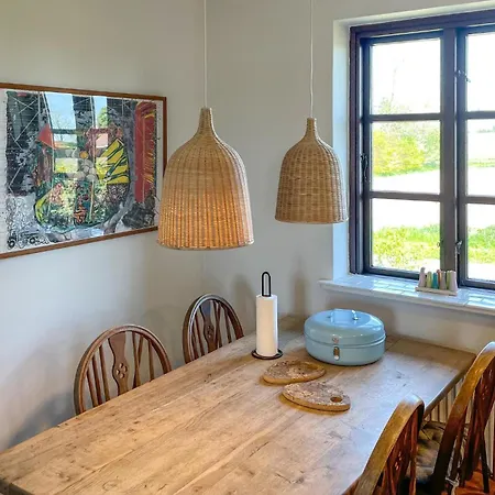 2 Bedroom Awesome In *