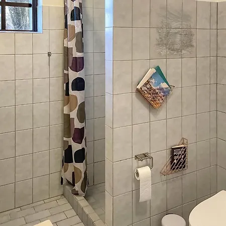 2 Bedroom Awesome In Gedser
