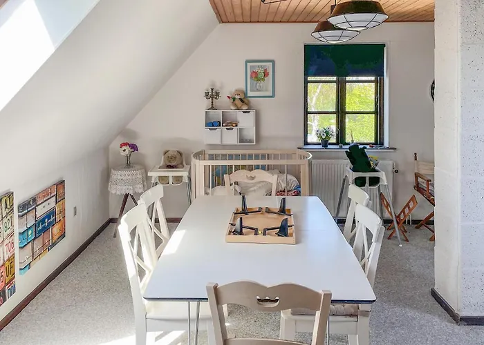 Дом отдыха 2 Bedroom Awesome In