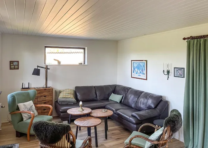 Дом отдыха 2 Bedroom Awesome In *